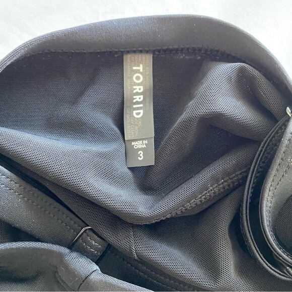 NWT Torrid Swimsuit Lattice Front Cage One Piece Ruche Wireless SZ 3X - Picture 7 of 12